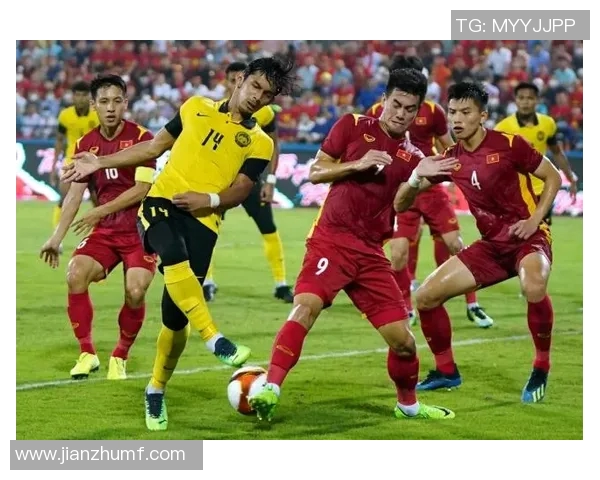 印度尼西亚与泰国的足球对决分析及历史交锋回顾