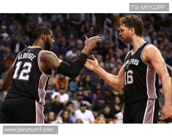 快船与马刺季后赛对决数据分析与历史回顾