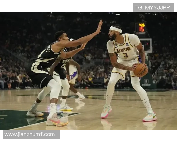 湖人对决雄鹿精彩在线直播全程回顾与赛后分析 湖人对决雄鹿精彩在线直播全程回顾与赛后分析