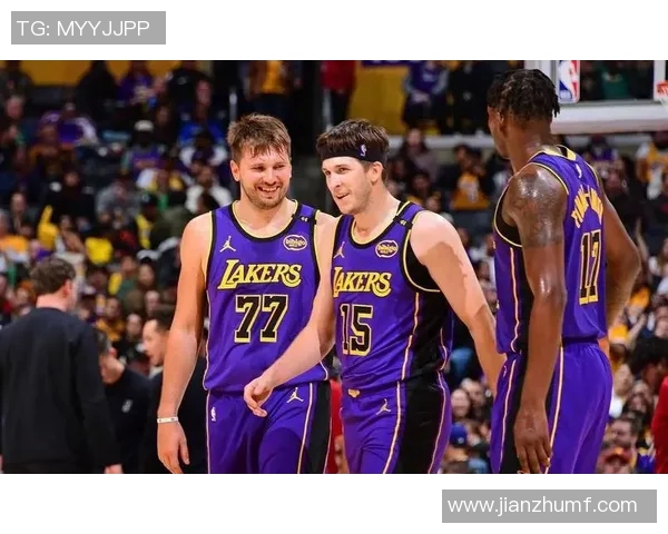 湖人对阵奇才的精彩对决结果揭晓球迷热议比赛亮点与精彩瞬间