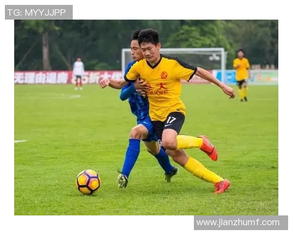 重庆足球队在冠军赛中的灵活性表现与战术创新分析 重庆足球队在冠军赛中的灵活性表现与战术创新分析