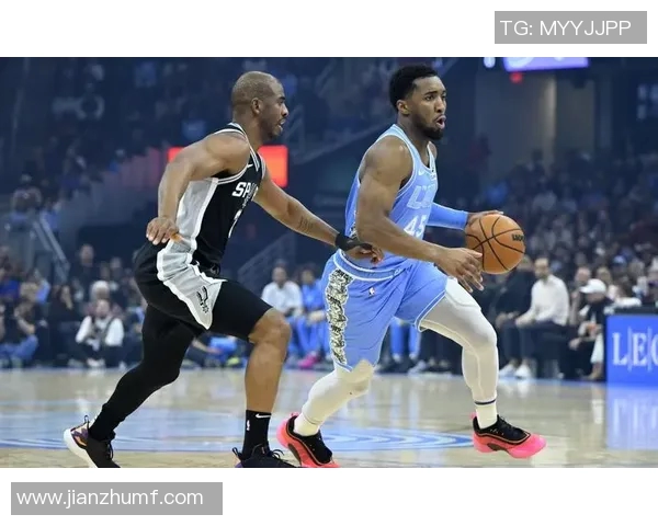 骑士与马刺2018年精彩对决全场回放重温经典瞬间与战术分析 骑士与马刺2018年精彩对决全场回放重温经典瞬间与战术分析