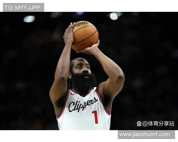 哈登与比斯利的对决谁能在赛场上笑到最后